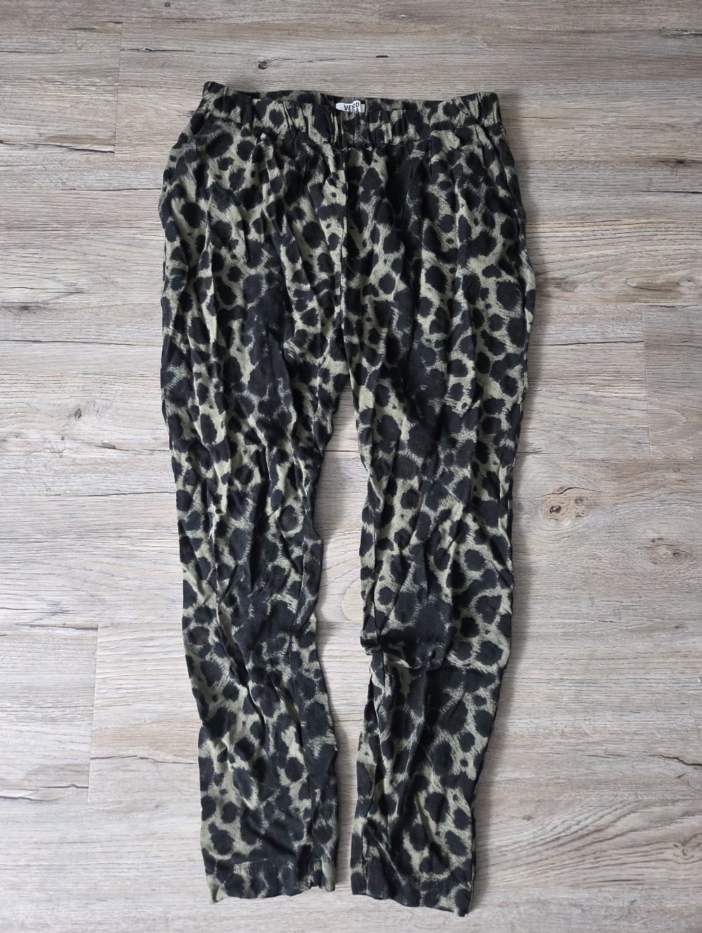 Vero Moda Leopard Print Jogger Pants Elastic Waist Relaxed Fit Loungewear